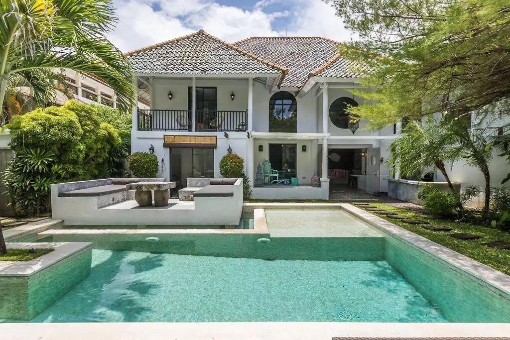Le Loft Seminyak Boutique Villa