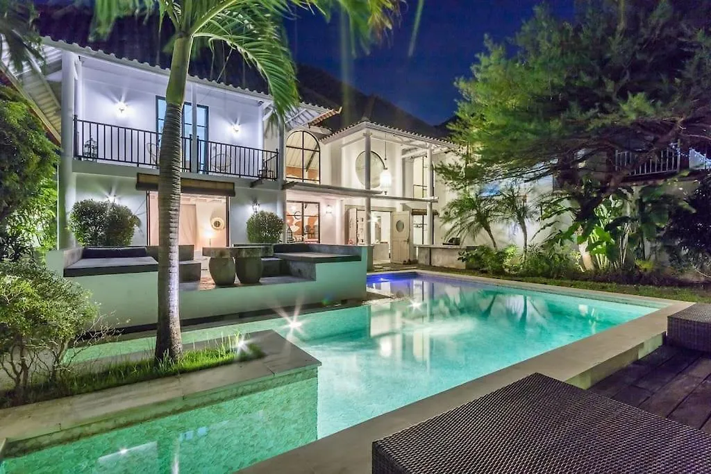 Le Loft Seminyak Boutique Villa